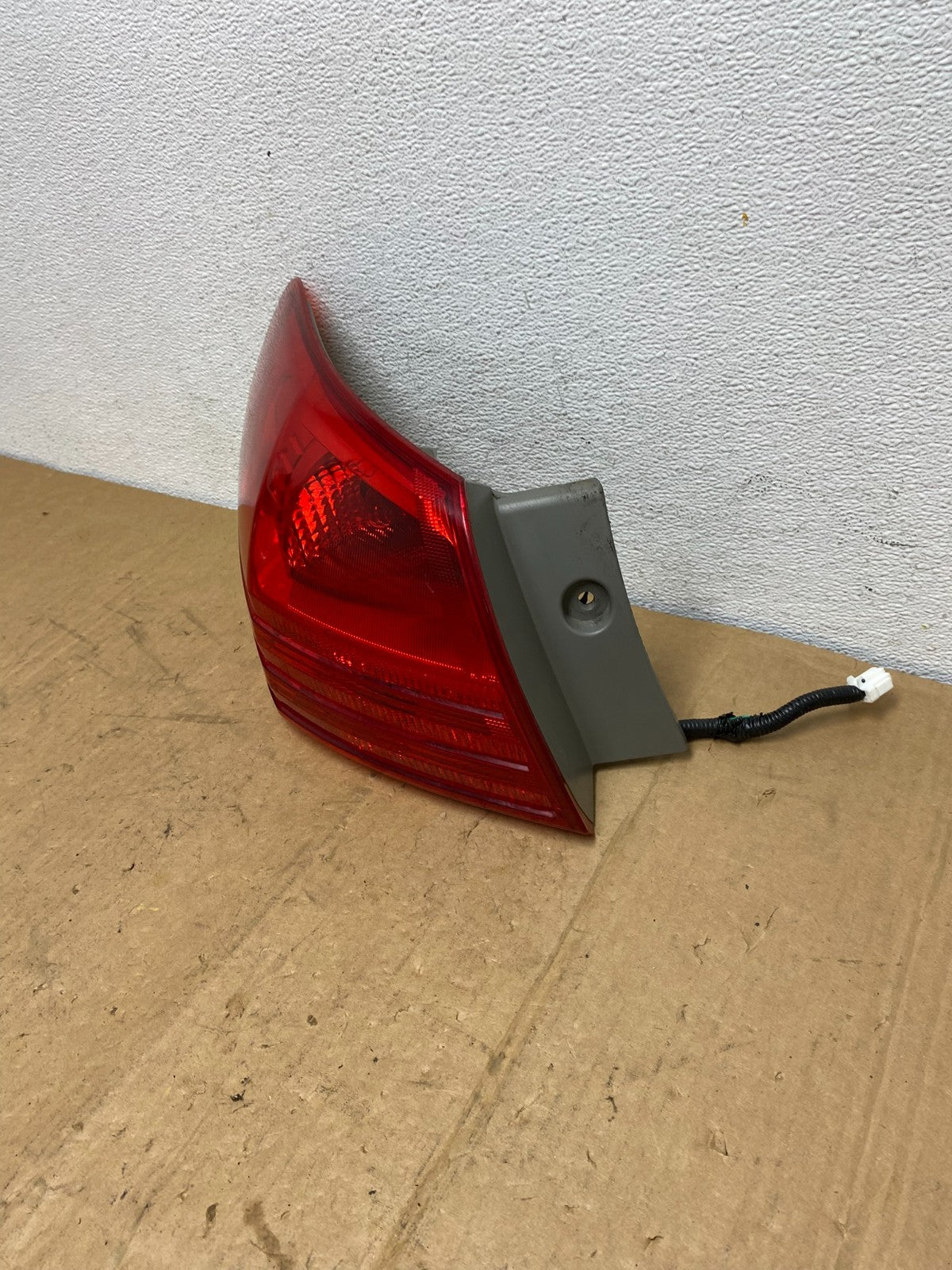 2008 to 2015 Nissan Rogue Left Driver Lh Side Tail Light AD1213 DW1