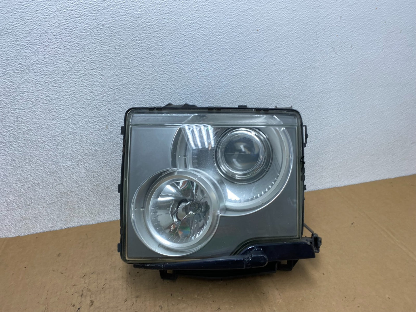 2003 to 2004 Land Rover Range Rover Left Driver Headlight Xenon HID AD3229 DW0