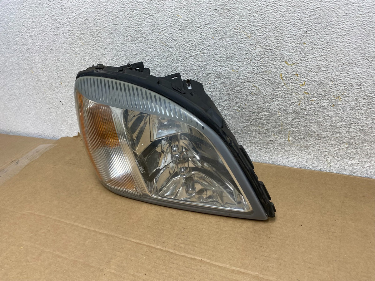 2000 to 2005 Cadillac Deville Right Passenger RH Side Headlight AH3103 DW2