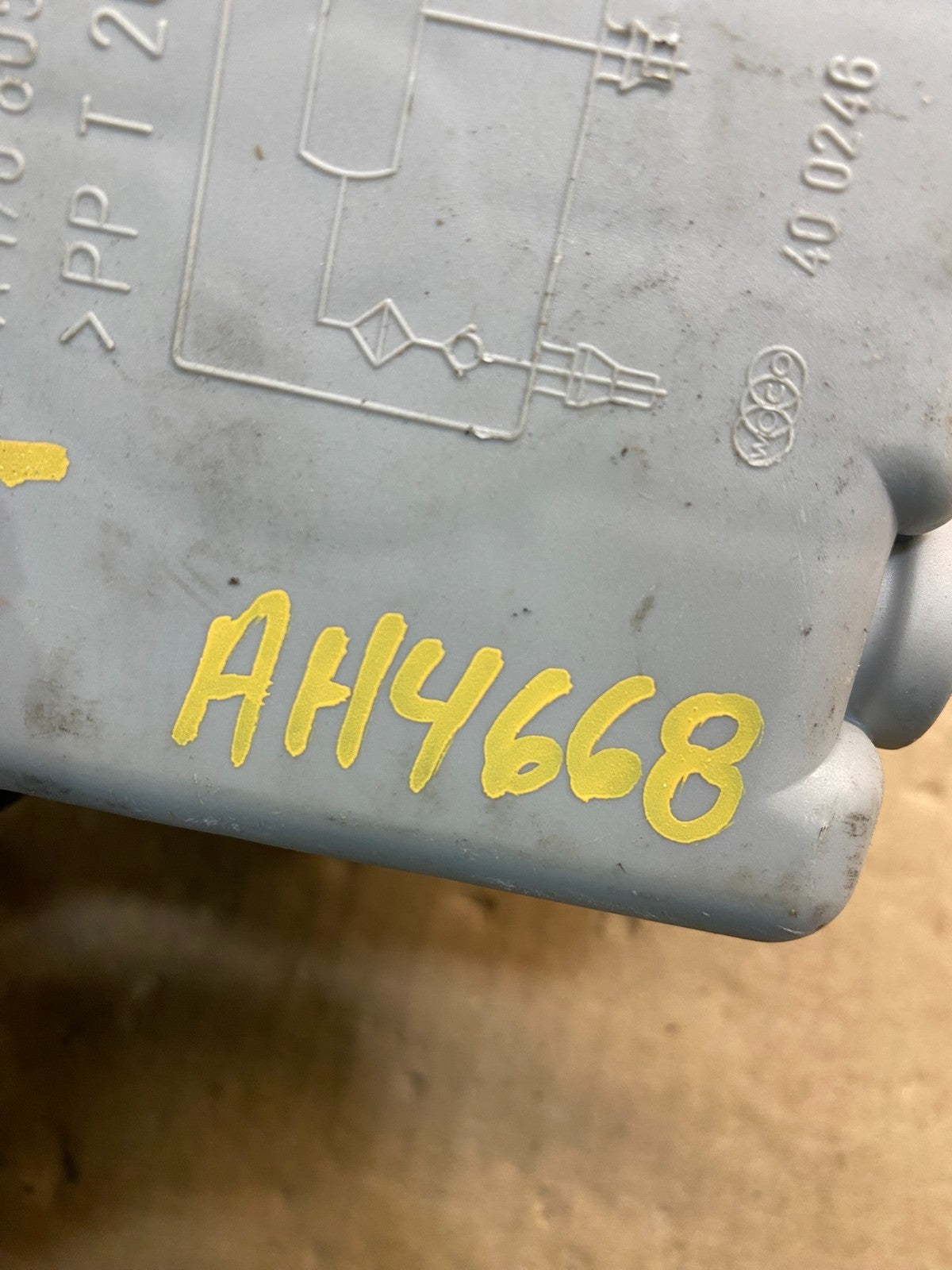 2014-2017 Mercedes S550 Vacuum Pump Valve Reservoir Tank ah4668 DG3