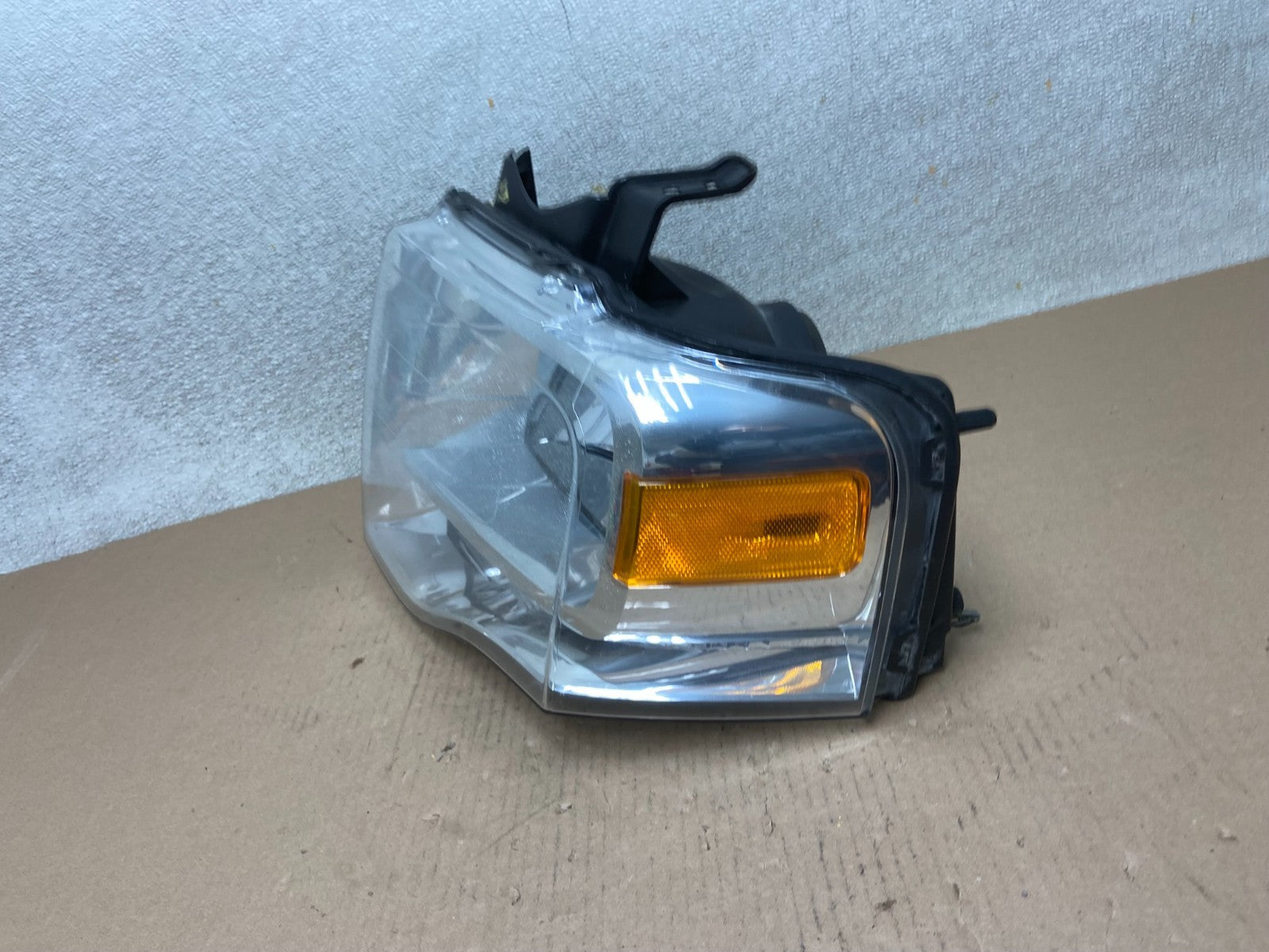 2007 - 2014 Ford Expedition Left Driver LH Side Headlight Halogen Oem AB5935 DW1