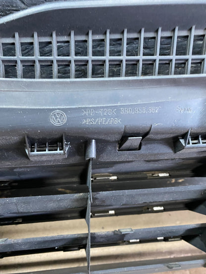 2001 to 2005 Volkswagen Passat Front Upper Grill Grille Oem s5736 DG10
