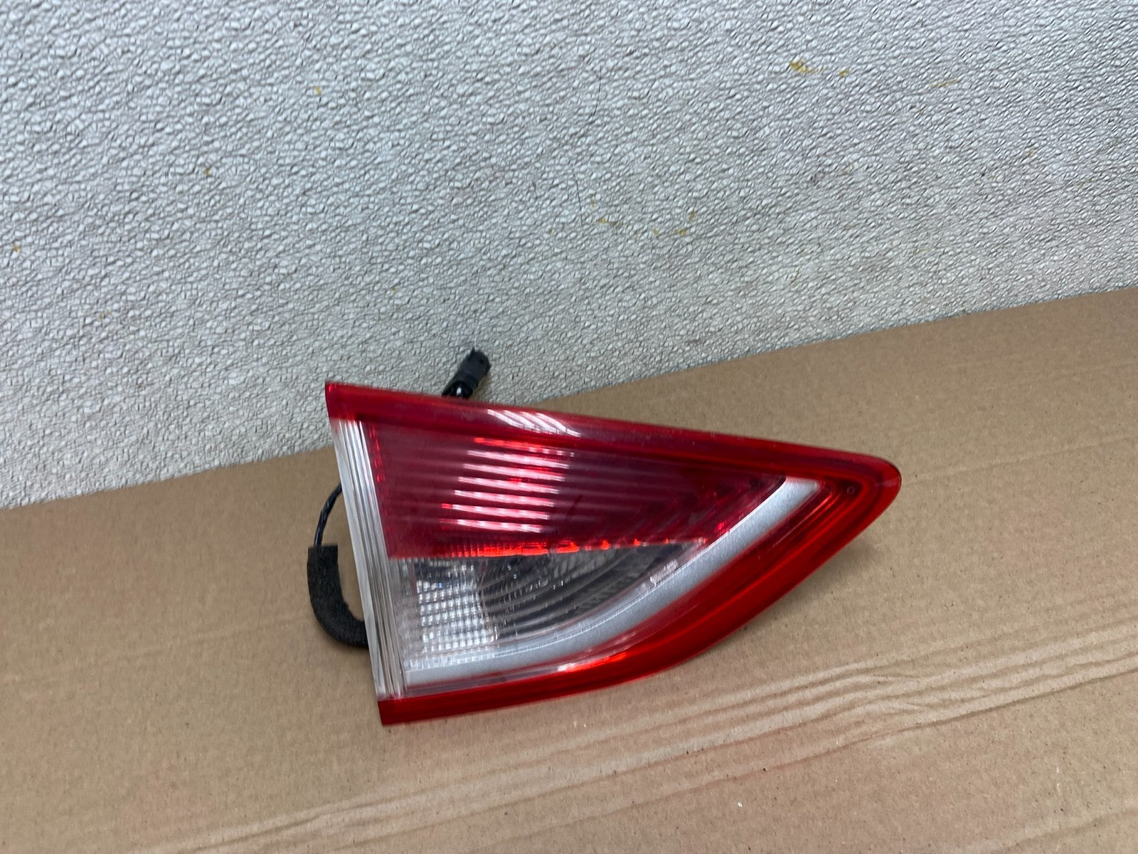 2013 to 2016 Ford Escape Left Driver LH Side Inner Tail Light OEM AB0935 LK0