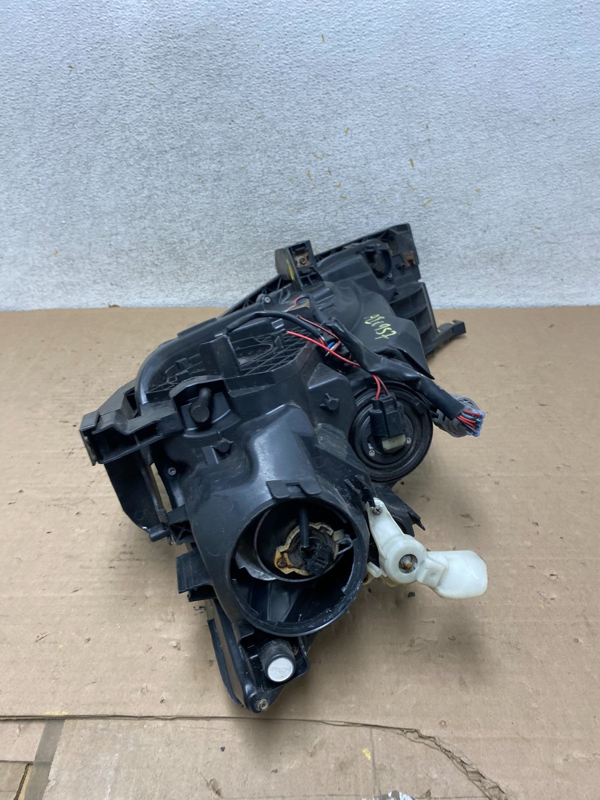 2011 - 2013 Mazda 6 Right Passenger RH Side Halogen Headlight AI0957 DW8