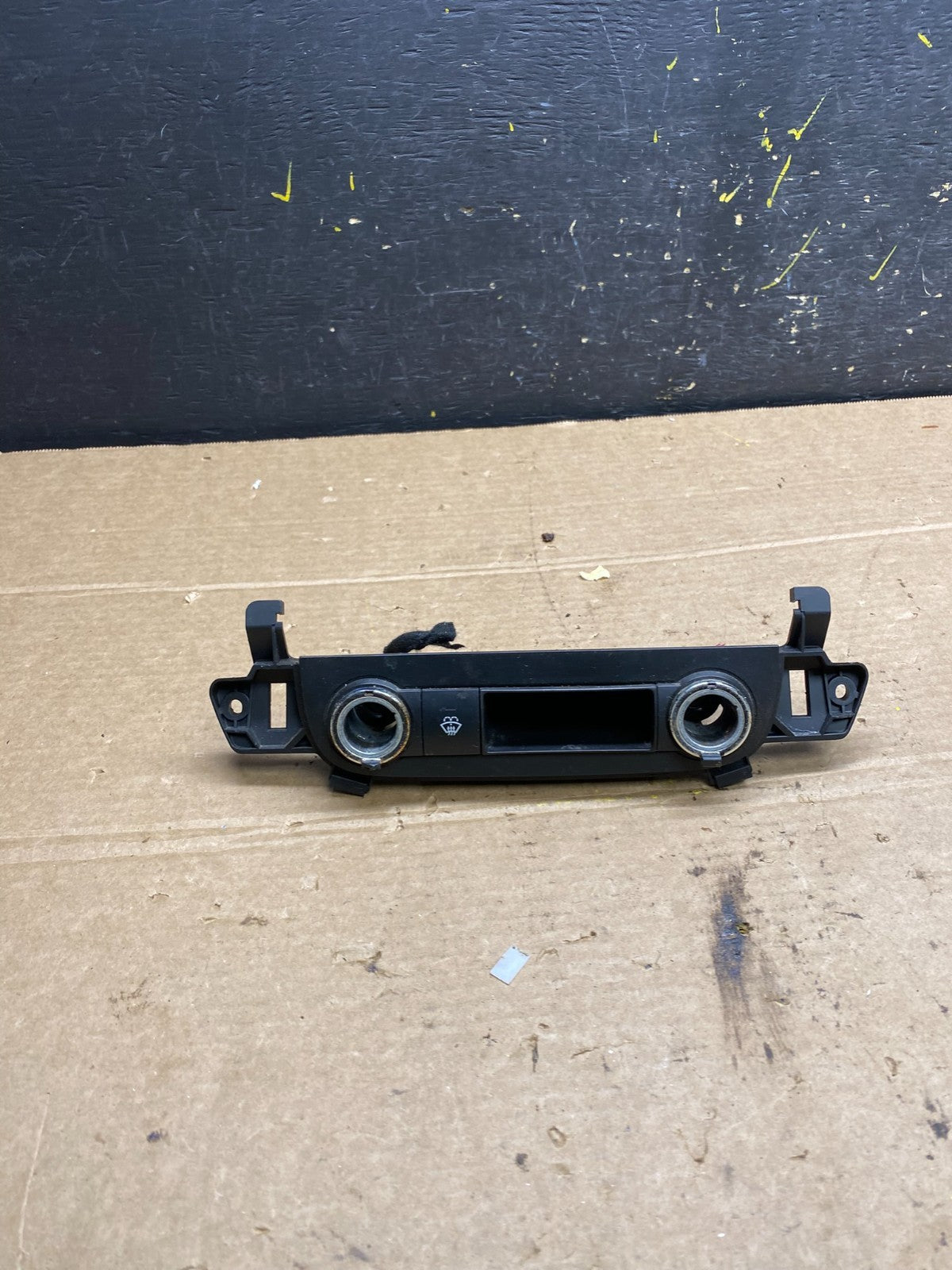 2007-2014 Chevrolet Tahoe Silverado Yukon Windshield Switch Outlet 12v W9448 DG0