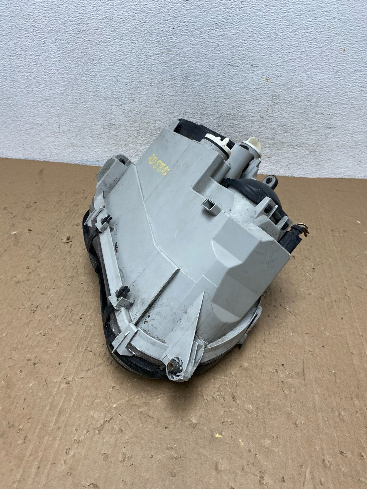 2001-2004 Mercedes-Benz C Class Halogen Left Driver Headlight AD8802 DW5