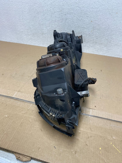 2001 to 2004 Volvo S60 Right Passenger Side Headlight Halogen AE6765 DW7