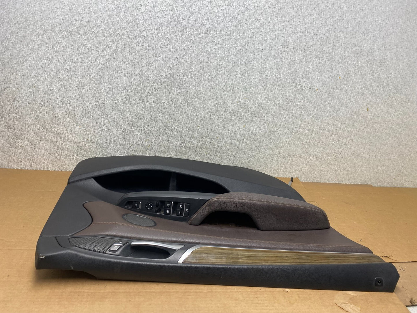 2015 to 2018 BMW X4 Front Left Driver LH Side Door Trim Panel M6890 OEM DG5