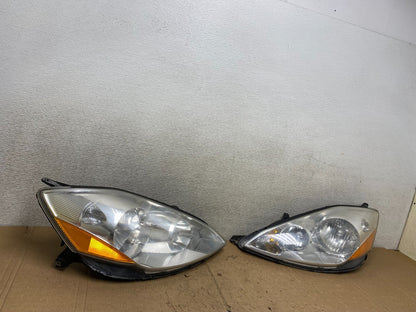 2006 to 2010 Toyota Sienna Left+Right Side Set Headlights Halogen V3682 DW2
