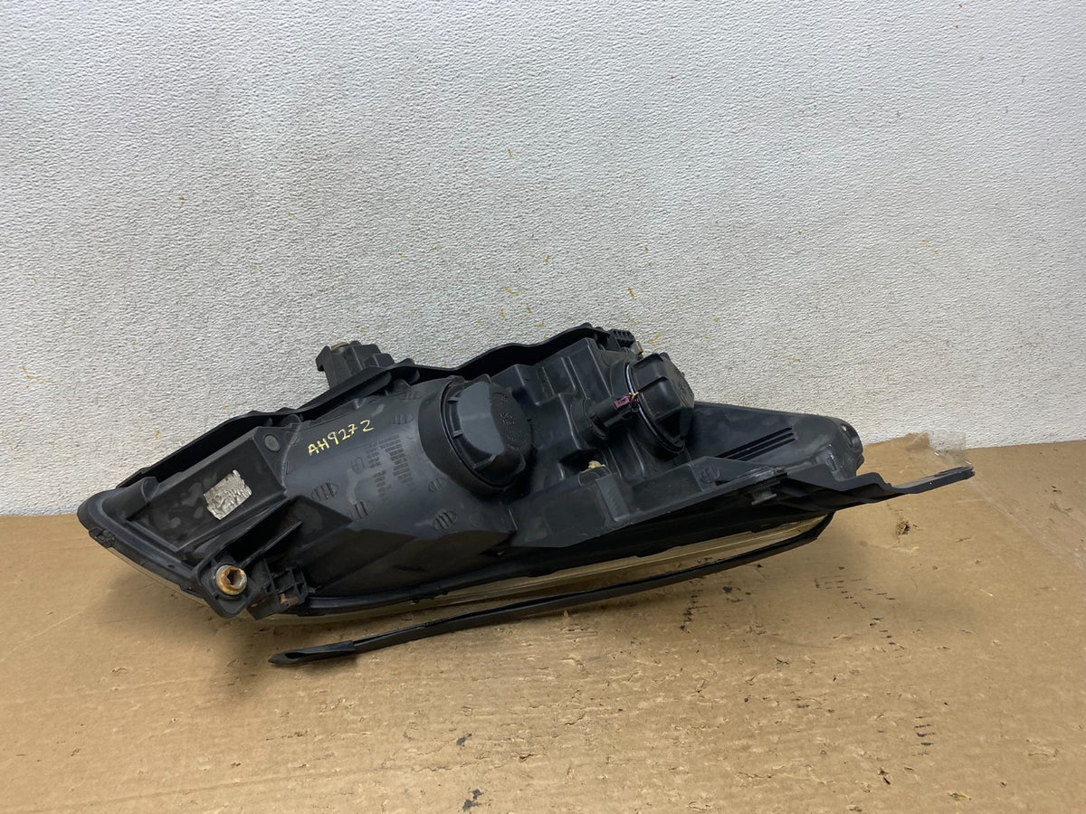 2009 to 2012 Chevrolet Traverse Left Driver Side Halogen Headlight AH9272 DW4