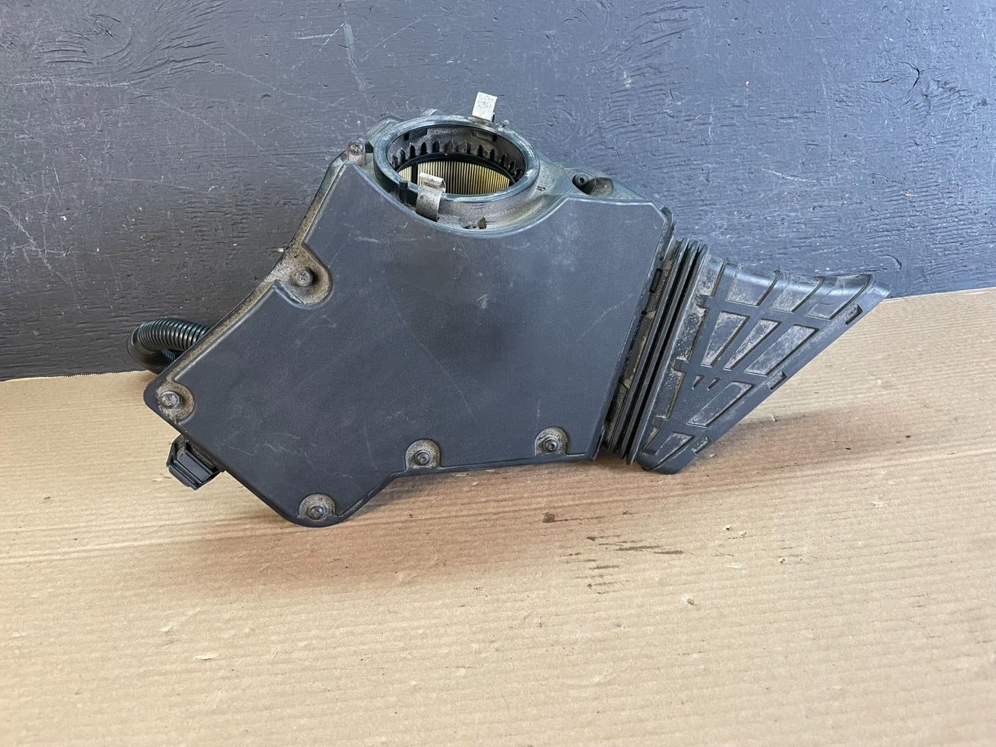 2009 to 2012 Audi A4 Air Cleaner Filter Box AF3422 DG0