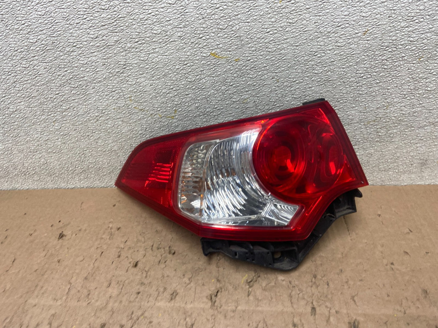 2009 to 2010 Acura Tsx Sedan Left Driver Lh Side Tail Light Oem Y4875 DW0