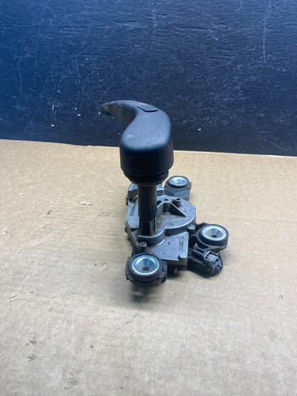 2012 to 2014 Ford Focus Rear Windshield Wiper Motor BV61-17K441-AA AF6599 DG4