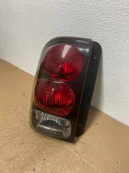 2002 to 2009 Chevrolet Trailblazer Left Driver LH Side Tail Light AB8238 LK1