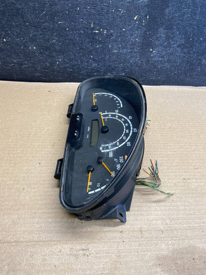 2005 to 2006 Sprinter 2500 3500 Instrument Speedometer Gauge Cluster AH1501 DG2