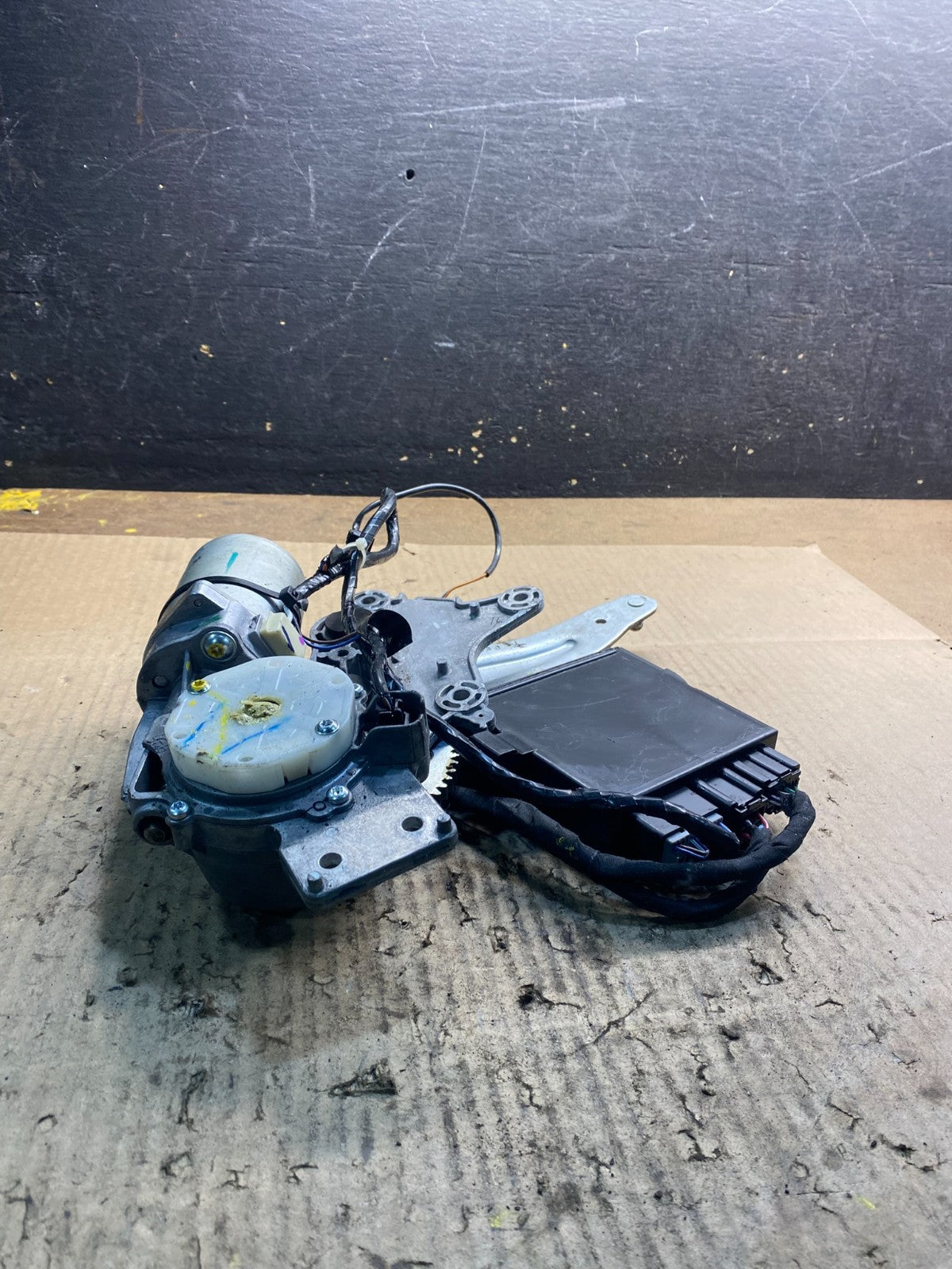 2009-2012 GMC Acadia Power Motor Liftgate Tailgate Control Module Z5035 DG0