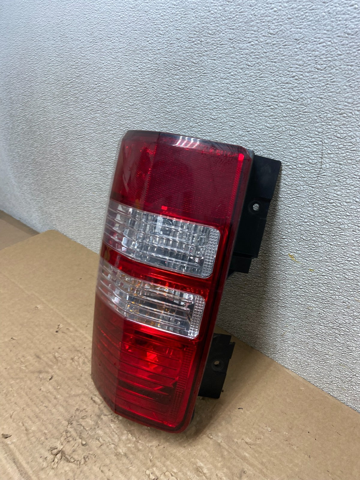 2008 to 2012 Jeep Liberty Left Driver Side Lh Tail Light AB4843 LK1