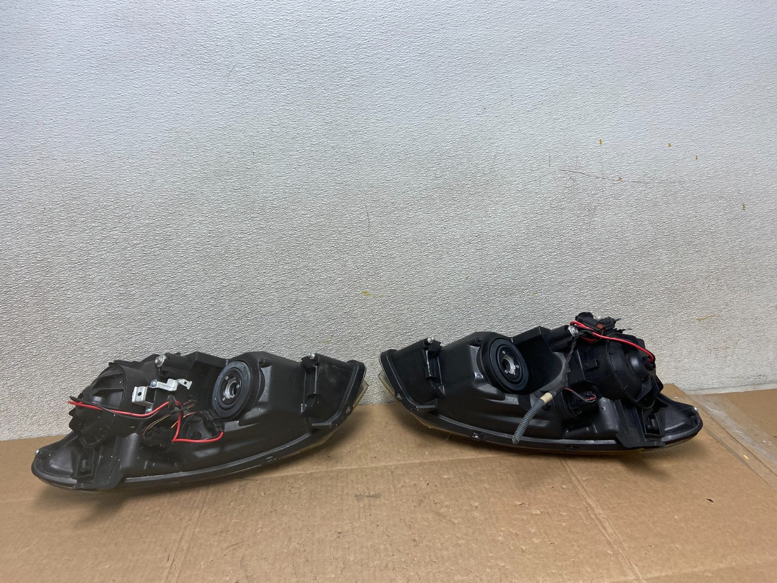 2002 to 2004 Nissan Altima Left+Right Side Set Halogen Headlights OEM Y8775 DW6