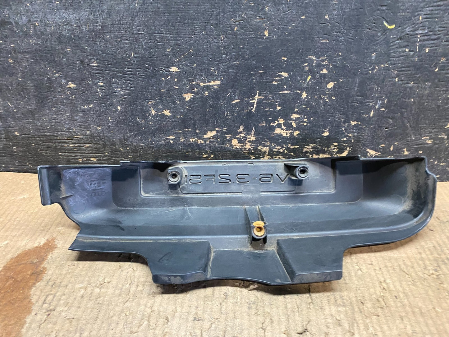 2008 to 2008 Audi  A6 3.2L Engine Motor Cover OEM Y6349 DG4