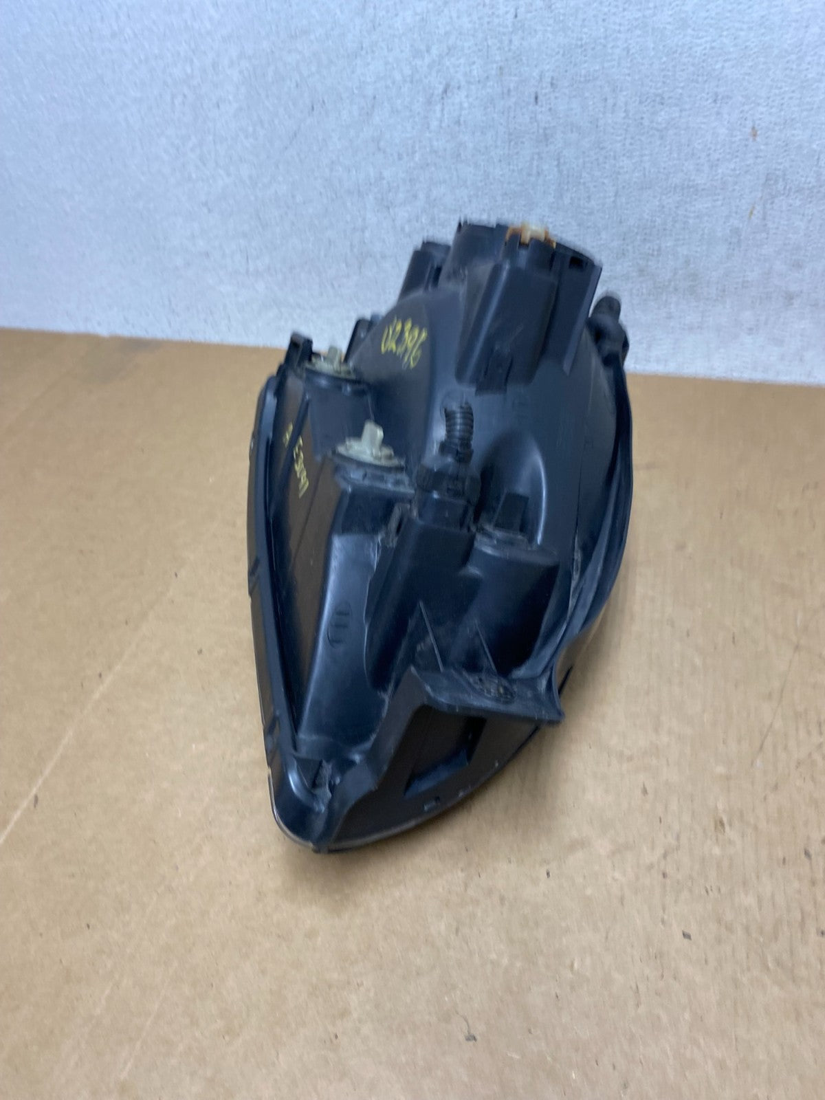 2005 to 2008 Hyundai Tucson Left Driver LH Side Headlight AE3041 DW5