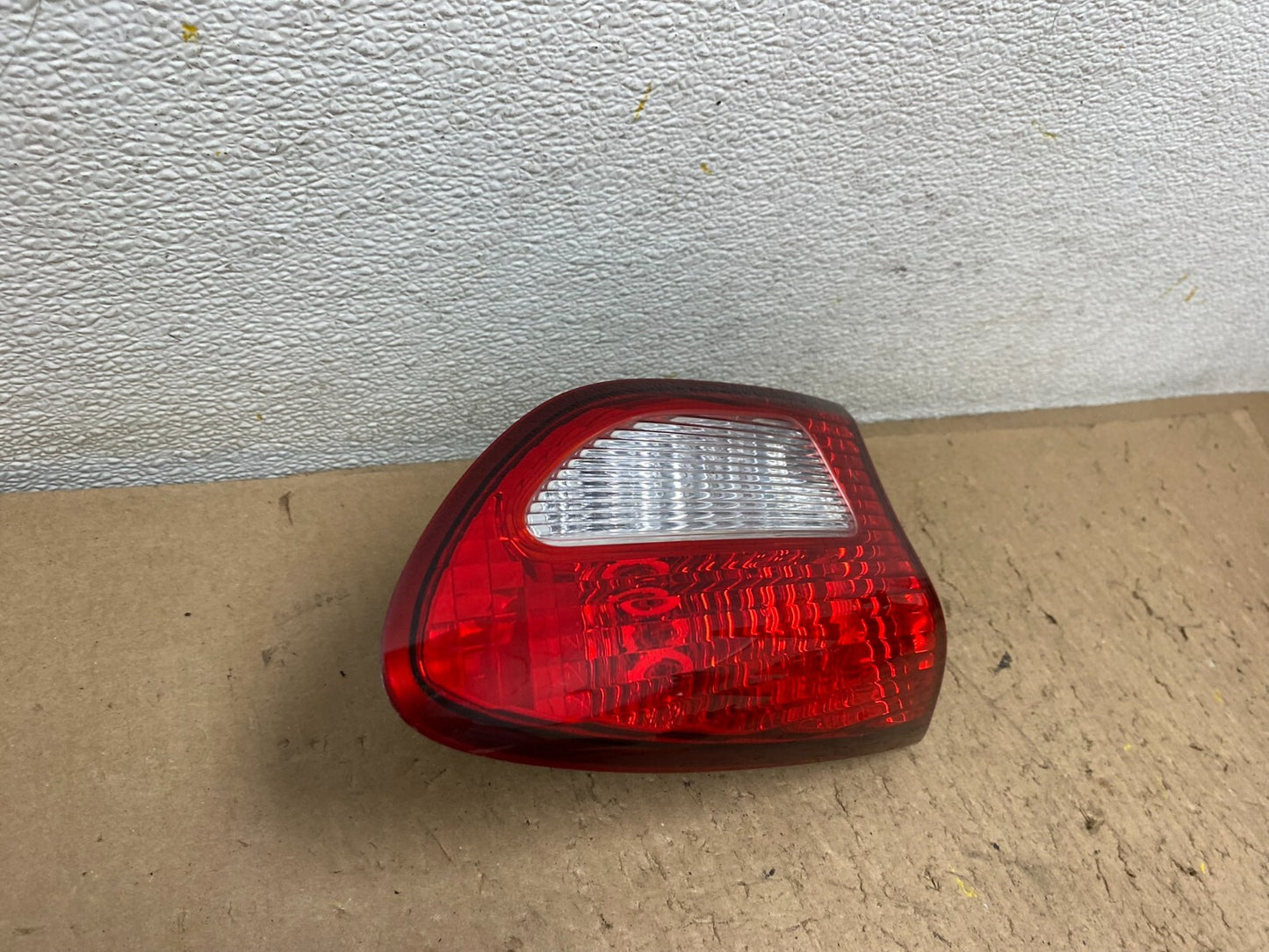 2006 2007 Subaru Tribeca B9 Left Driver Lh Side Tail Light Inner Oem D3650 DG12