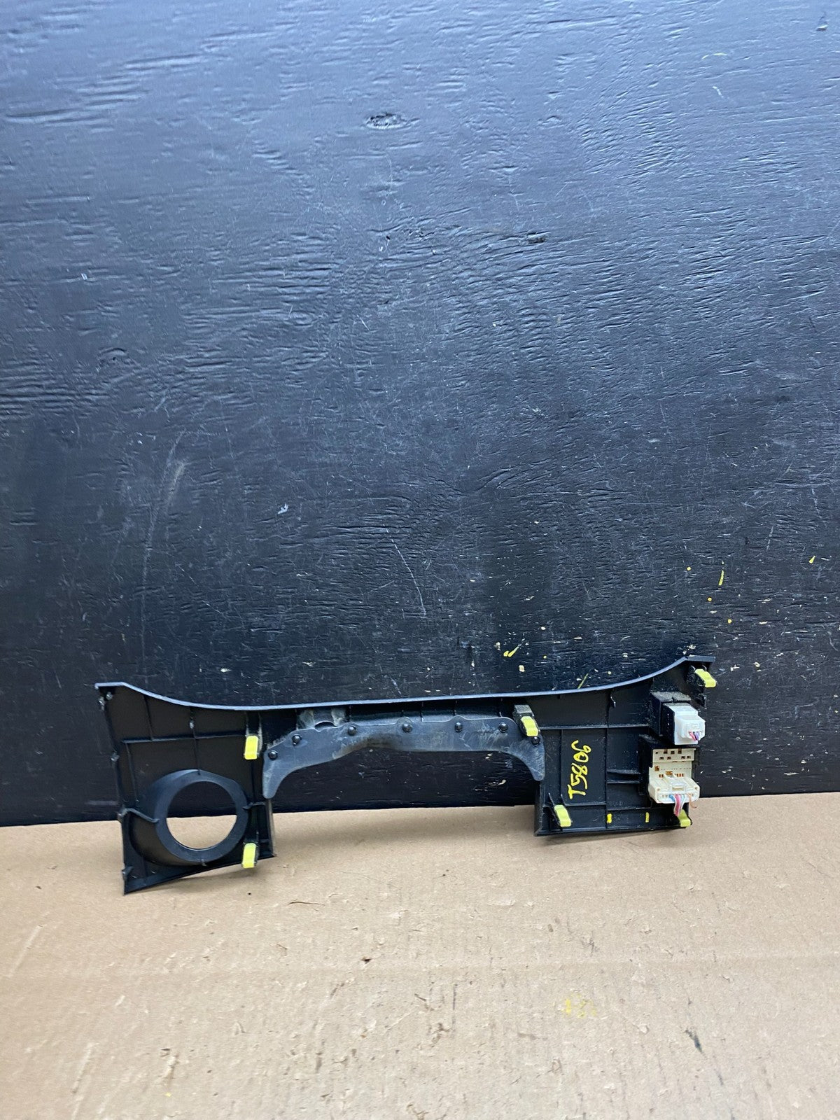 2005 to 2010 Toyota Avalon Dash Ignition Switch Trim Cover Oem T5806 DG3