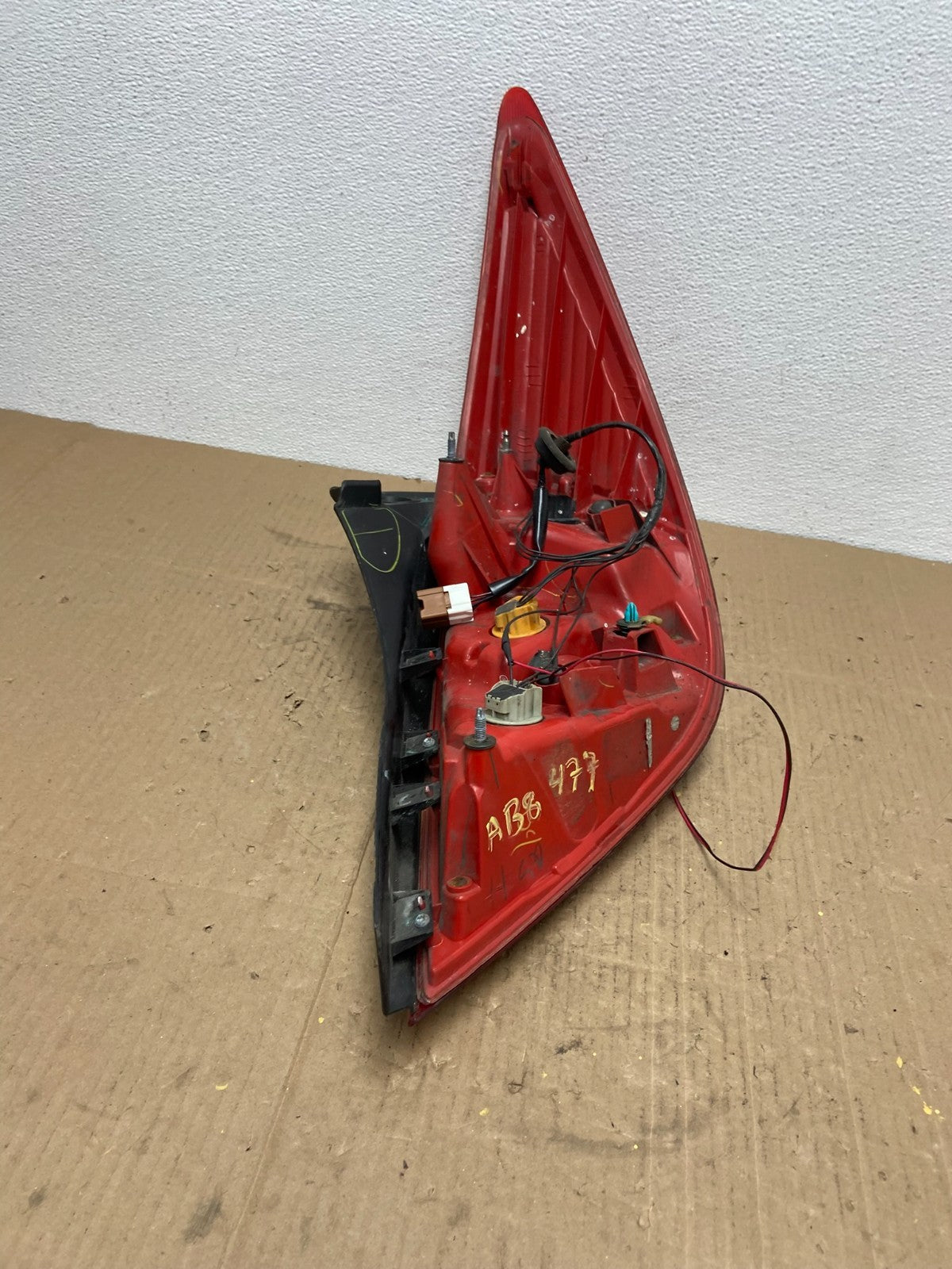 2007 - 2012 Nissan Versa Hatchback Left Driver Side Lh Tail Light AB8477 DW5
