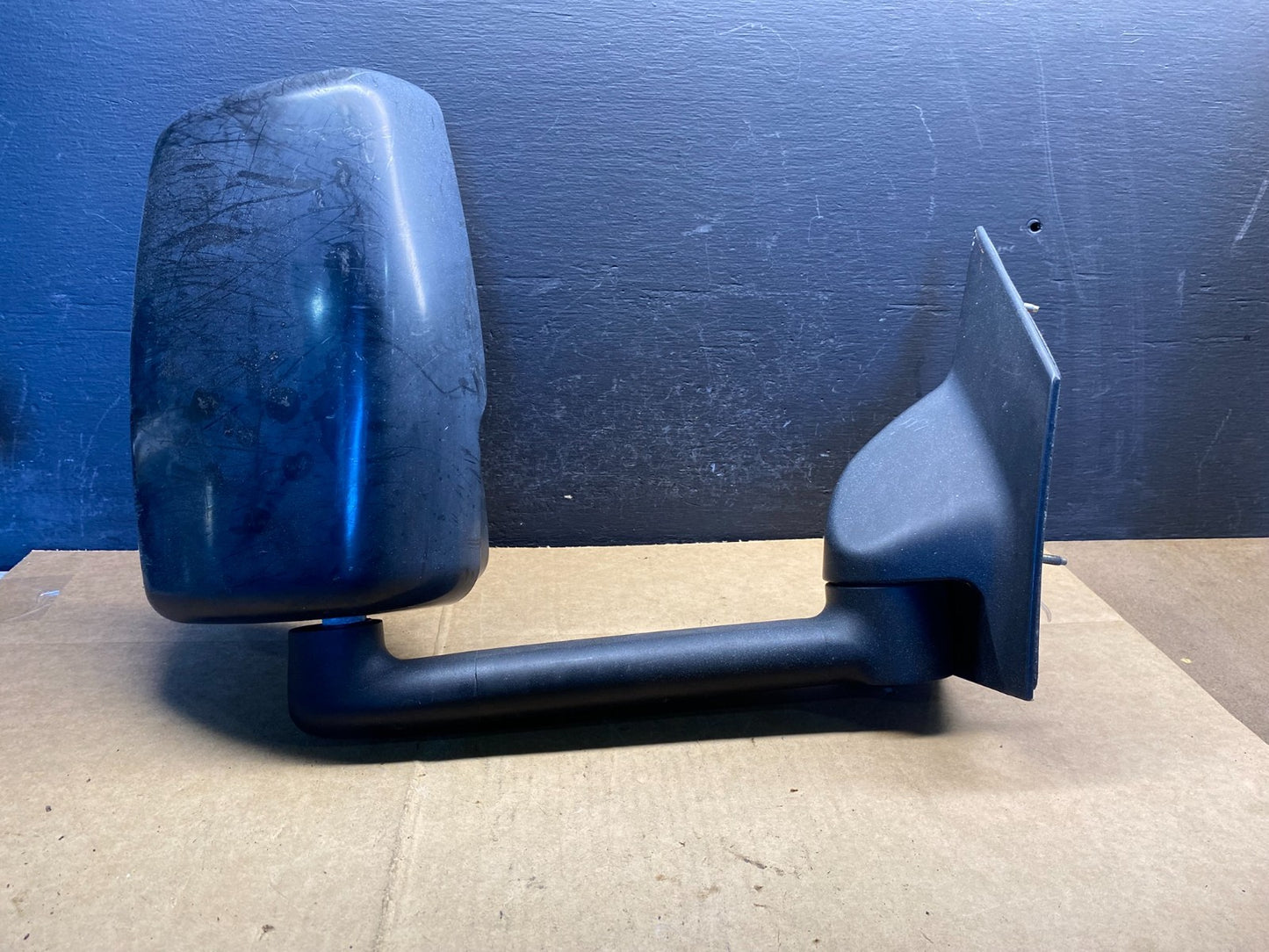 2005 Chevrolet Express Savana Right Passenger RH Side View Mirror AD37070