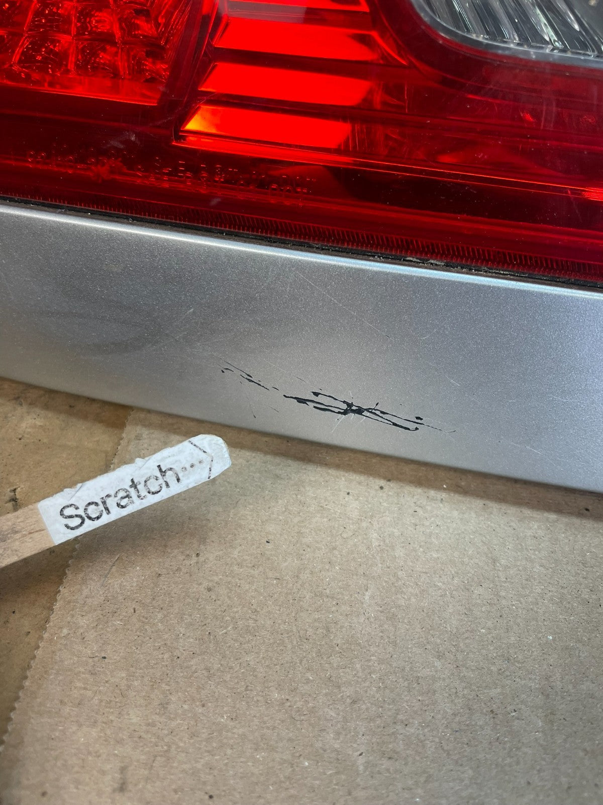 2003 to 2006 Kia Optima Rear License Plate Center Tail Light Panel Oem AB7964 DG1
