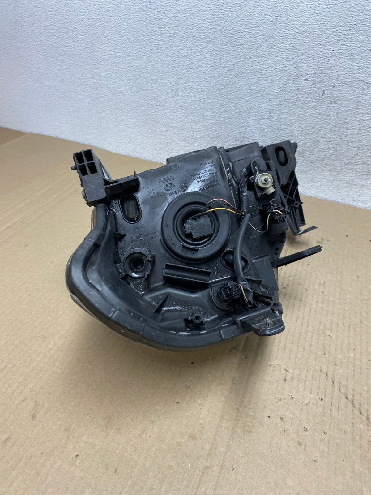 2008 to 2012 Nissan Versa Headlight Right Passenger Rh Side AE9507 LK6