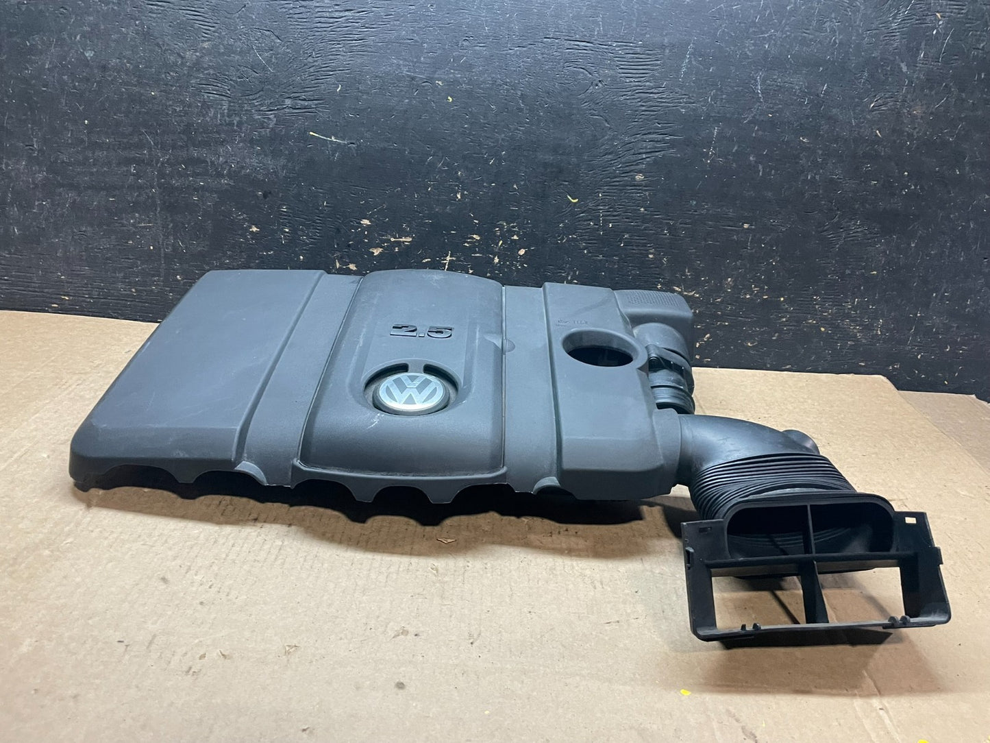 2005 to 2008 Volkswagen Jetta Beetle 2.5L Passat Engine Cover 07k129601j y9544 D3
