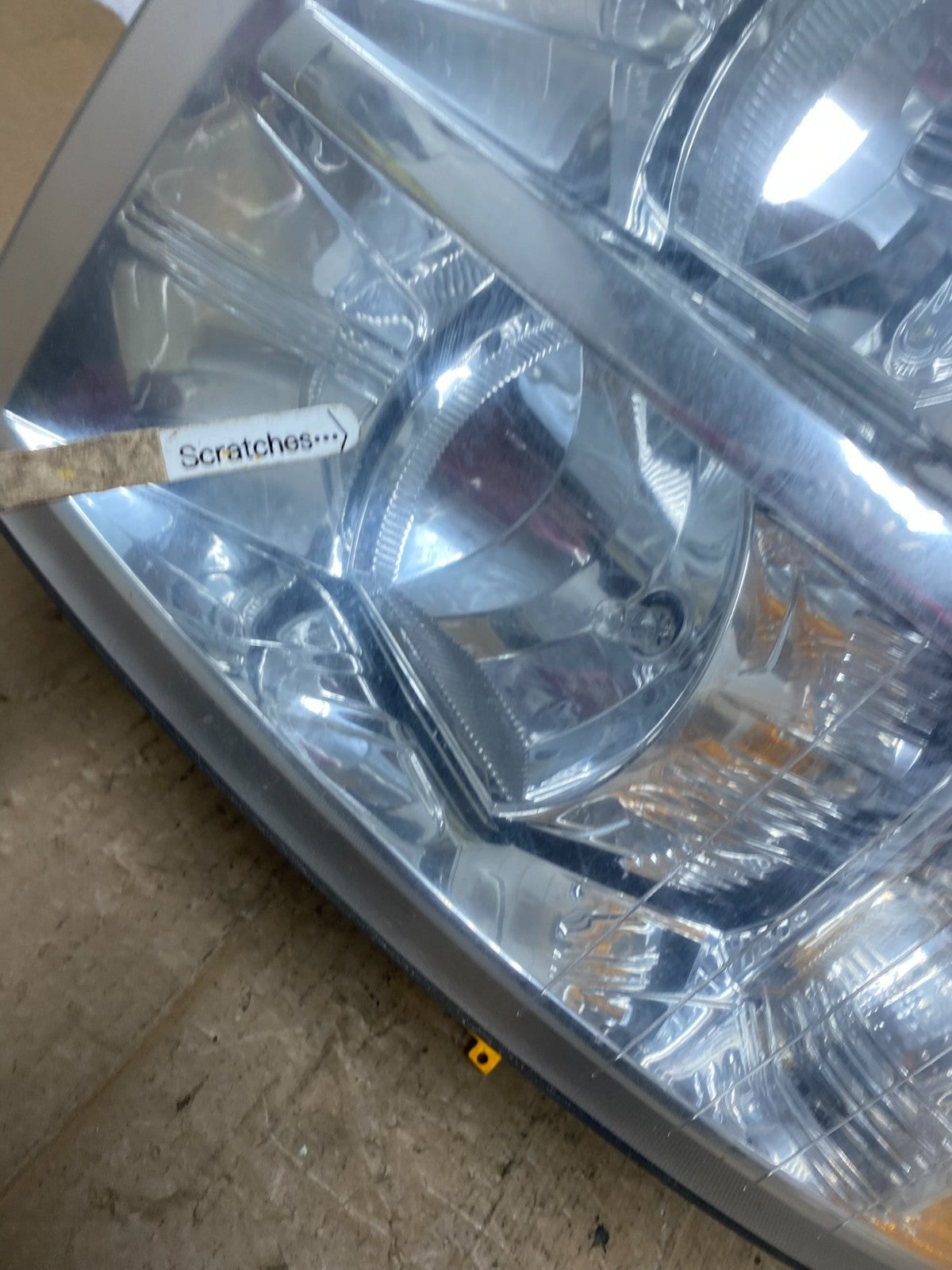 2007 to 2014 Chevrolet Silverado Left Driver Lh Side Headlight Oem AB8442 DW3