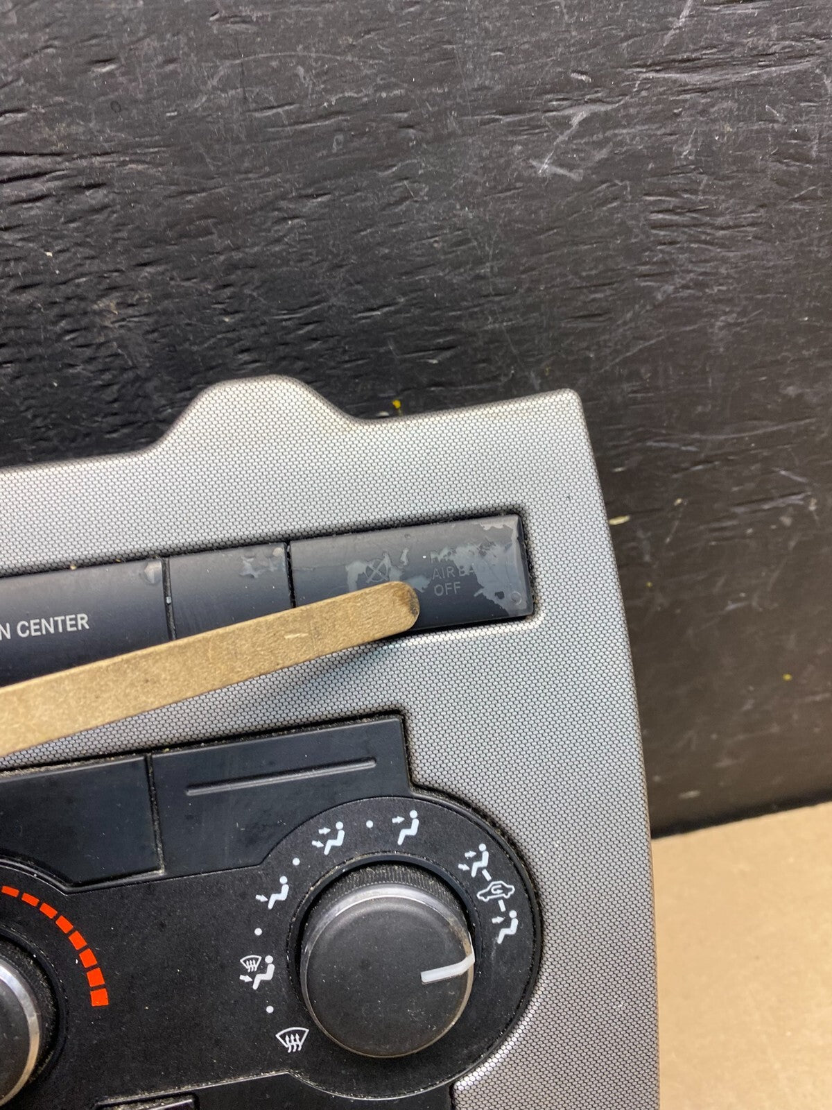 2005 2006 2007 Jeep Commander Grand Cherokee A/C Climate Control Bezel L0436 DG2