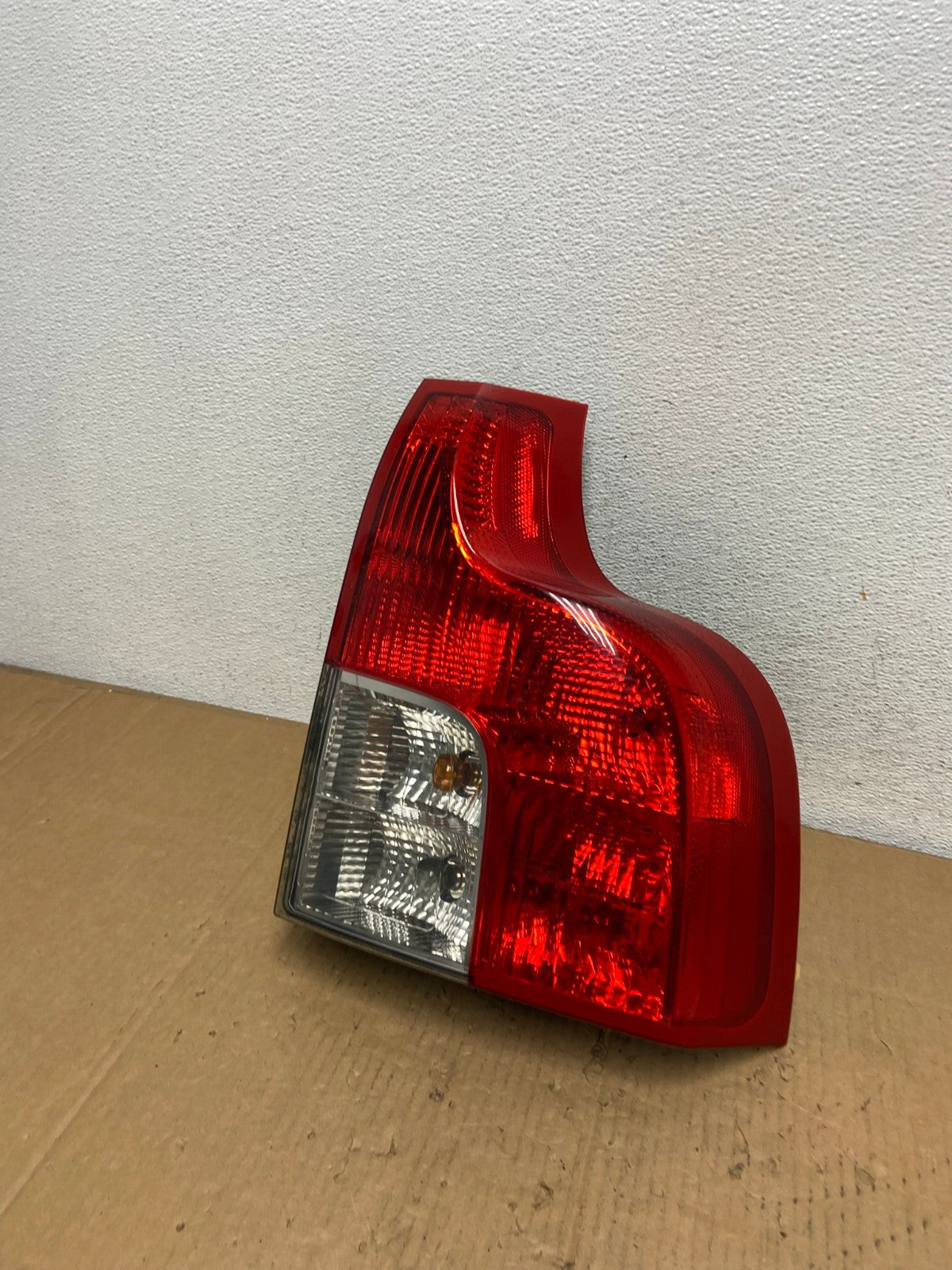 2007 to 2012 Volvo XC90 Right Passenger RH Side Lower Tail Light AD1059 LK0