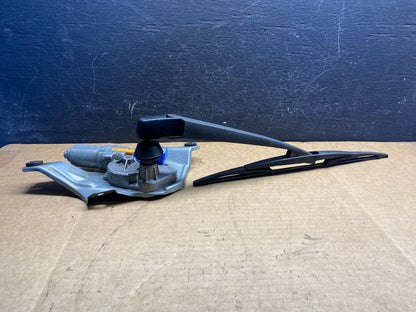 2010 to 2014 Subaru Outback Rear Windshield Wiper Motor AD75333