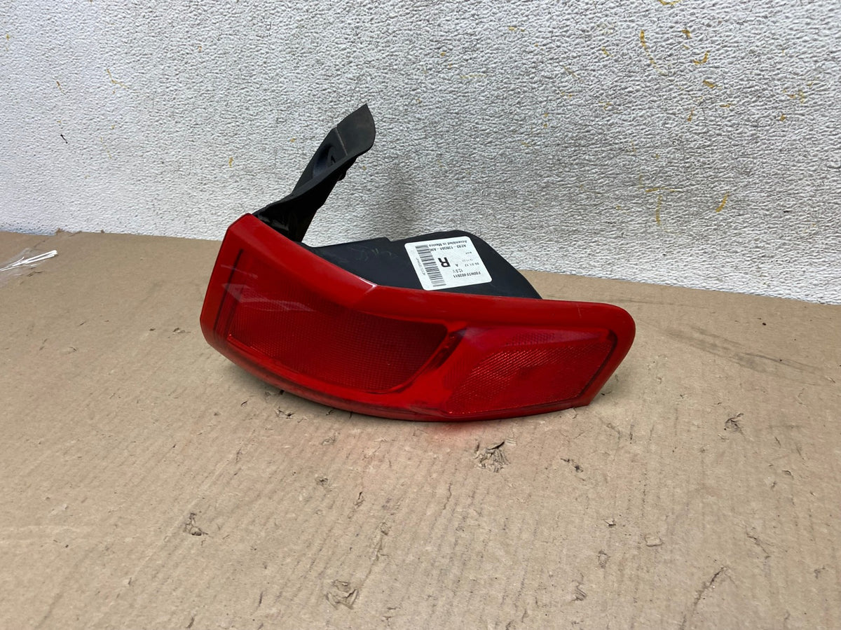 2010-2018 Lincoln Mkt Right Passenger Rh Side Tail Light AH7643 LK2