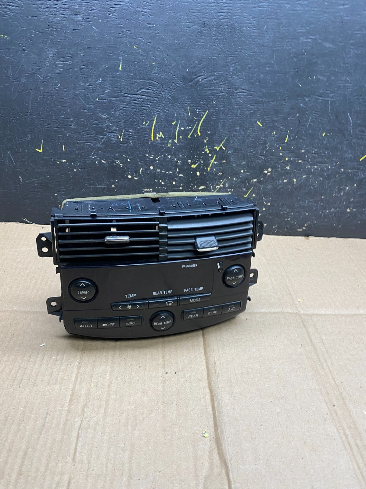 2004-2005 Toyota Sienna AC Climate Heater Temperature Control Air Vent AA4537 DG0