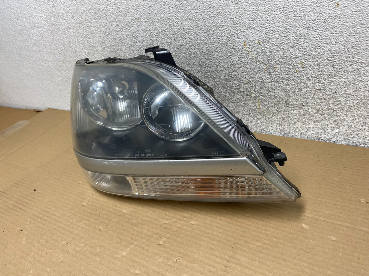 1999 to 2003 Lexus RX300 Right Passenger Headlight Halogen AG9316 DW2