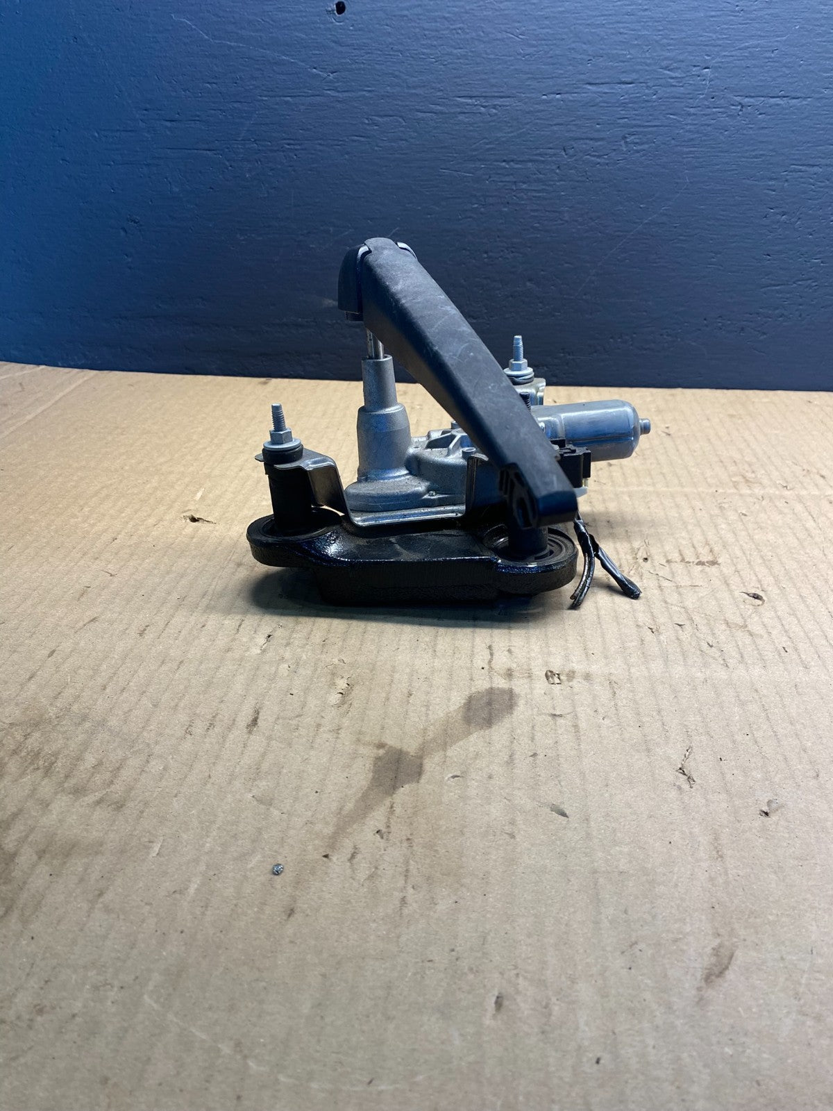 2014-2021 Dodge Durango  Tailgate Back Door Rear Wiper Motor Wiper AB4186 DG2