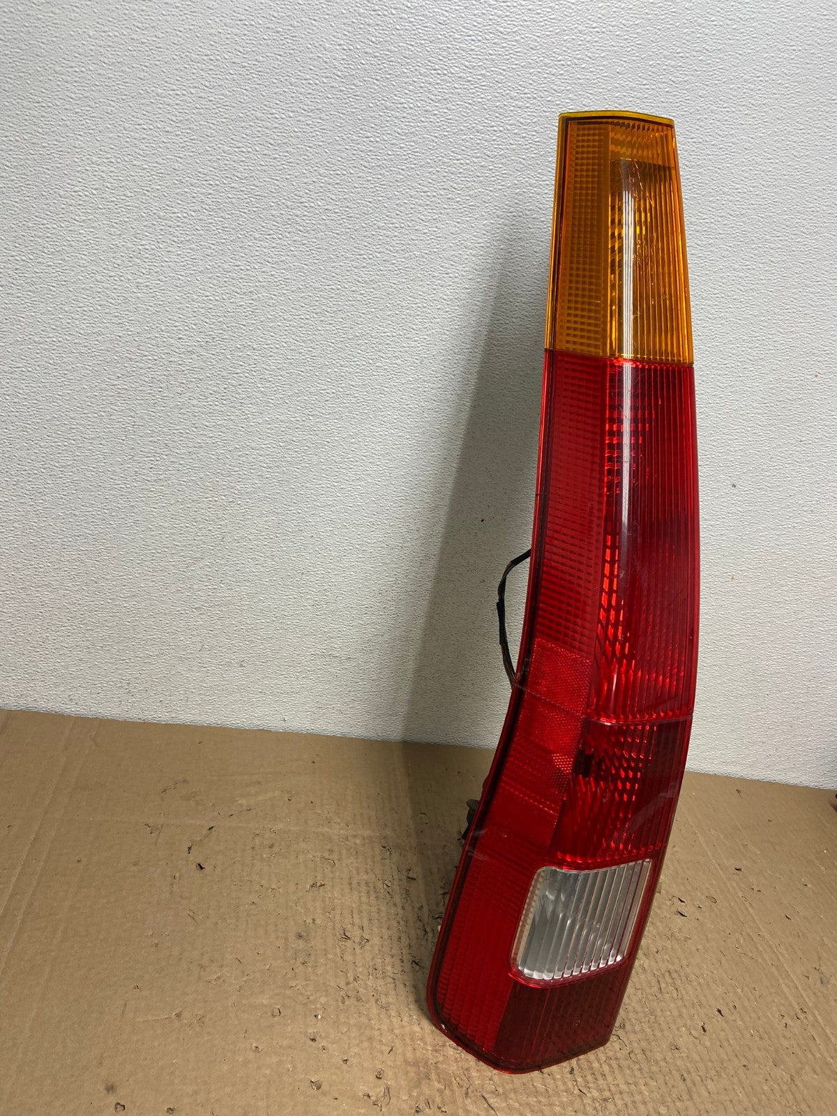 2002 2003 2004 Honda Crv Cr-v Left Driver Lh Side Tail Light Oem AC4100 LK2