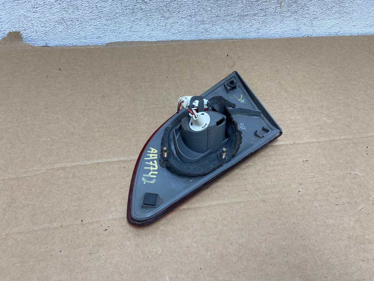 2001 2002 Toyota Corolla Left Driver LH Side Inner Tail light AH7742 LK5