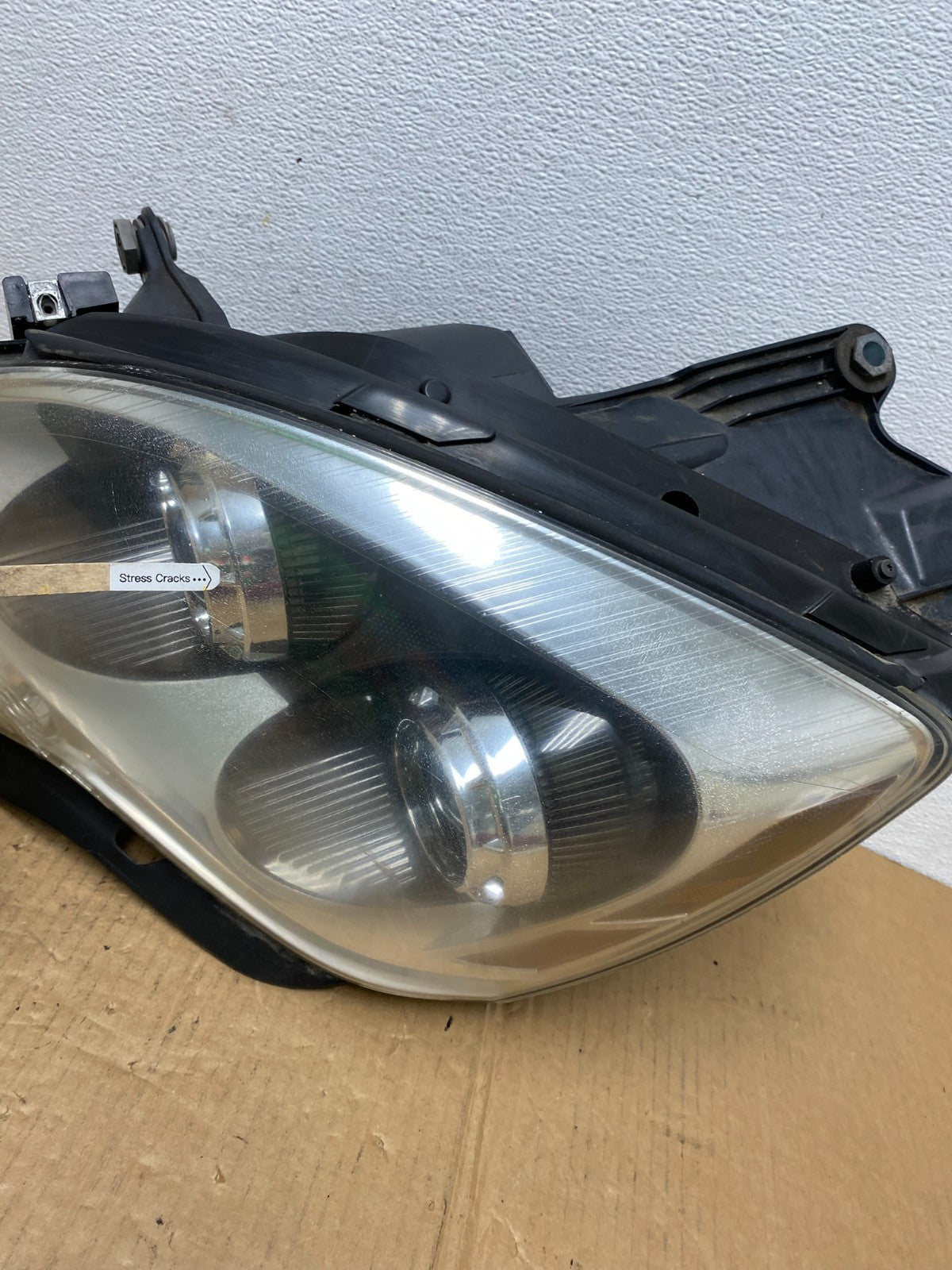 2007 to 2012 Gmc Acadia Halogen Headlight Left Driver LH Side AC7619 DW4