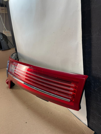 2010 to 2019 Lincoln Mkt Trunk Center Tail Light Panel Camera AH0282 DG1