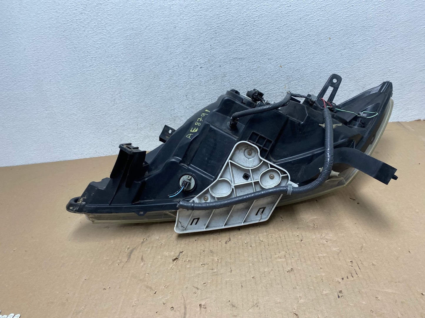 2013 to 2016 Nissan Pathfinder Right Passenger RH Side Headlight AE8791 LK7