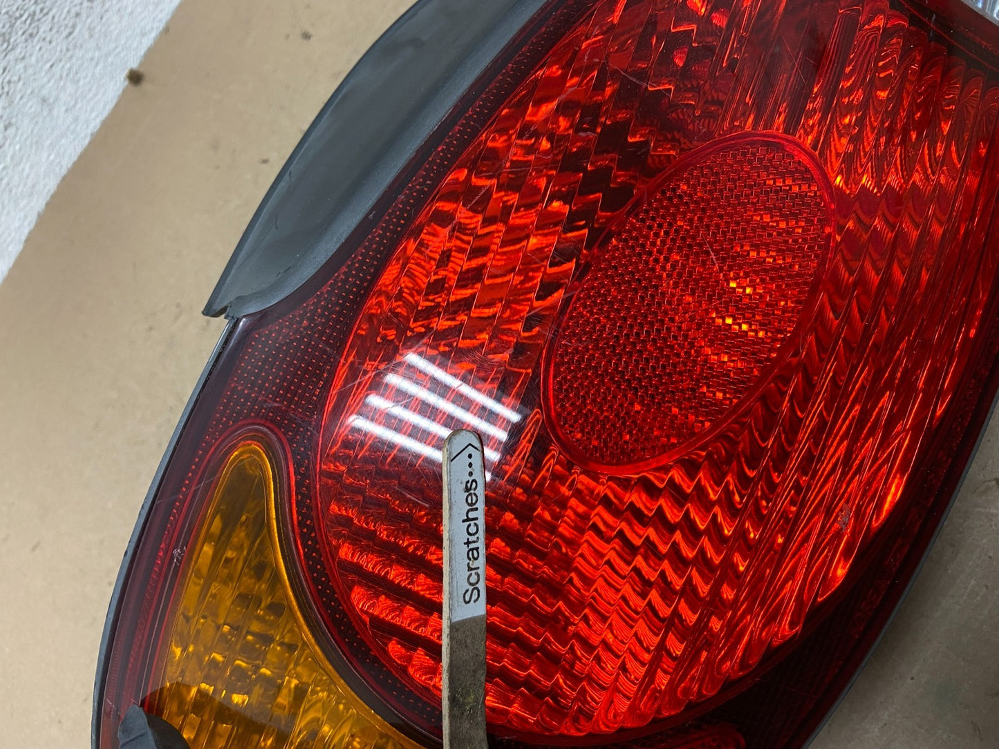1999 2000 Hyundai Elantra Sedan Left Driver LH Tail Light AF4740 DW3