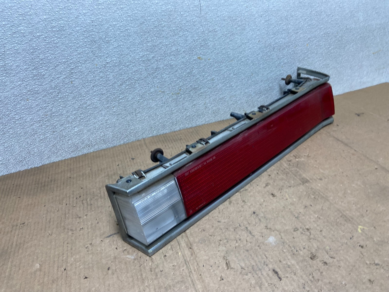 1984 to 1985 Buick Lesabre Right Passenger RH Side Tail Light aa7041 DG2
