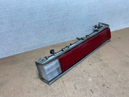 1984 to 1985 Buick Lesabre Right Passenger RH Side Tail Light aa7041 DG2