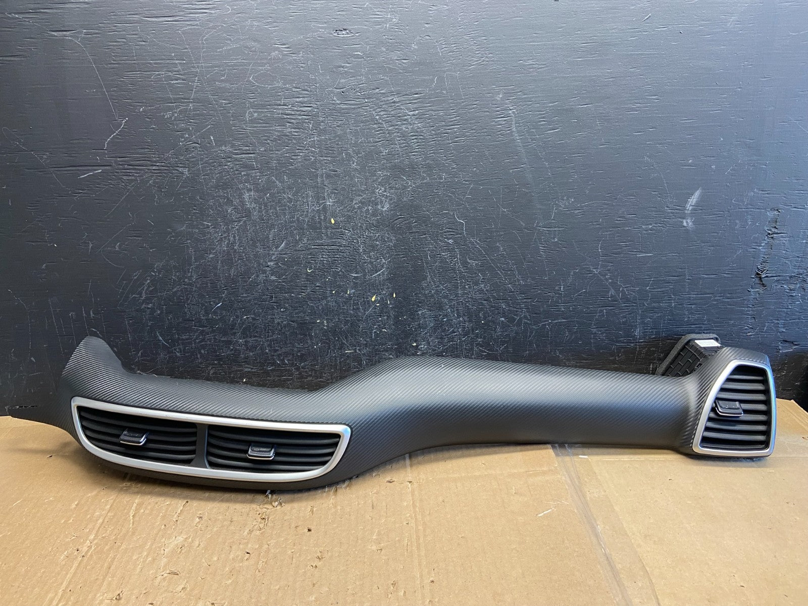2019-2021 Hyundai Tucson Dash Center Right A/C Air Vent Grille Panel AD6817 DG0
