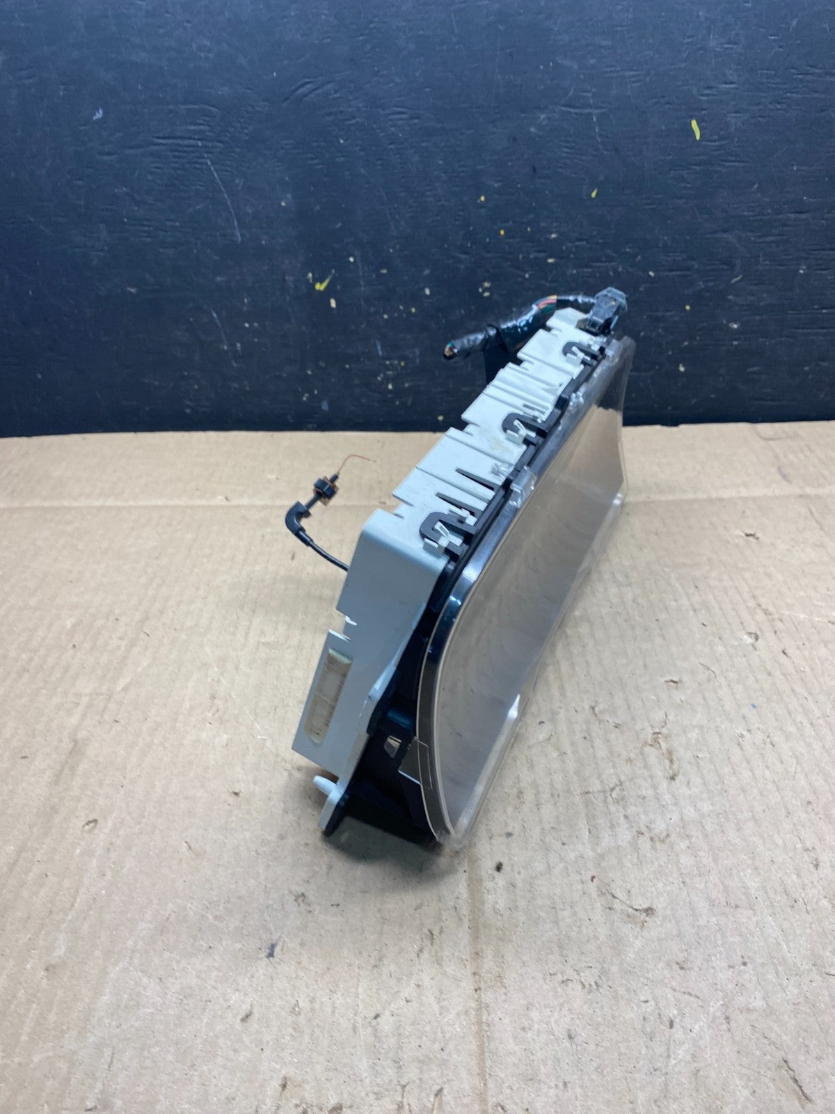 2009 to 2011 Mercury Grand Marquis Speedometer Cluster Gauge P9279 DG1