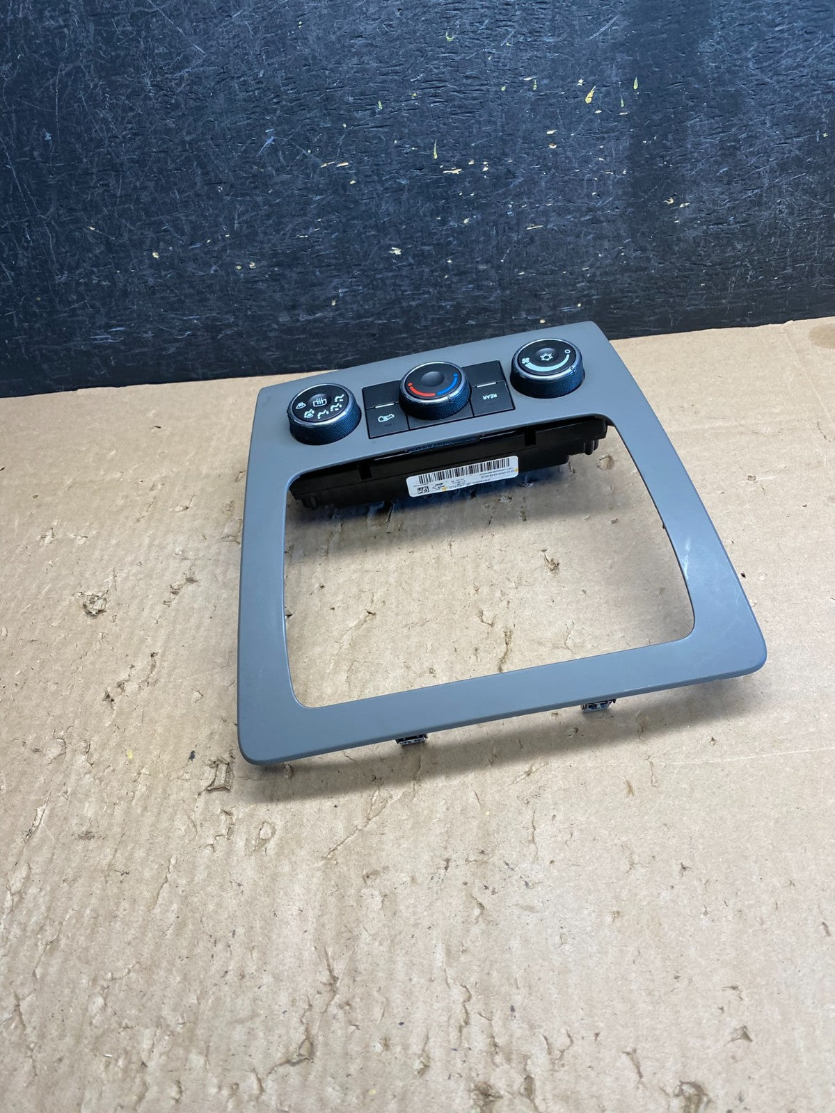 2013 to 2017 Chevrolet Traverse Radio Bezel Ac Heater Climate Control aj1632 DG2